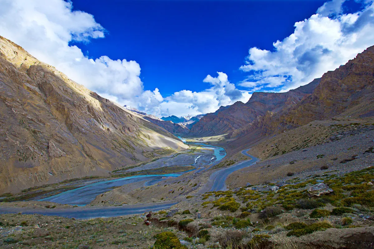 River valley seen from the Gata Loops on the Manali–Leh highway